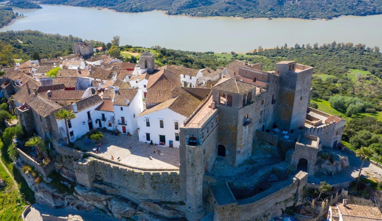 Casas Rurales Tugasa Castillo De Castellar Castellar de la Frontera Exterior foto